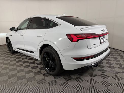Used 2022 Audi e-tron Premium Plus w/ Premium Plus Package image 3