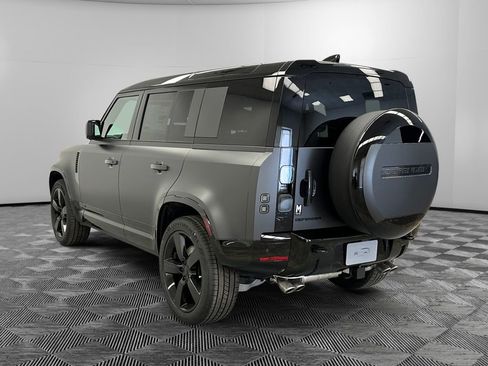 New 2026 Land Rover Defender 110 V8 AWD/4WD image 3
