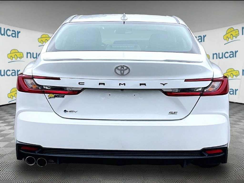 Used 2025 Toyota Camry SE FWD image 5