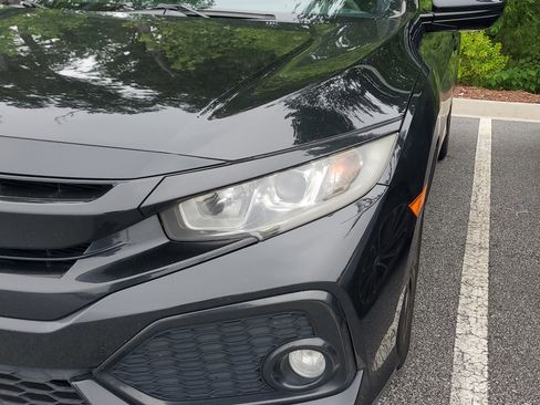 Used 2017 Honda Civic EX image 4
