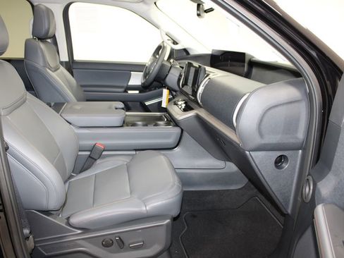 New 2025 Ford Expedition Max Active image 32