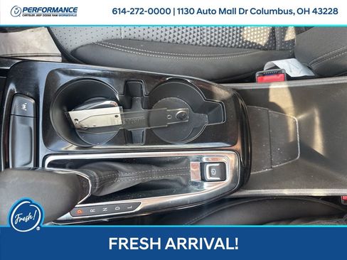 Used 2025 Chevrolet Trax LT w/ LT Convenience Package image 22
