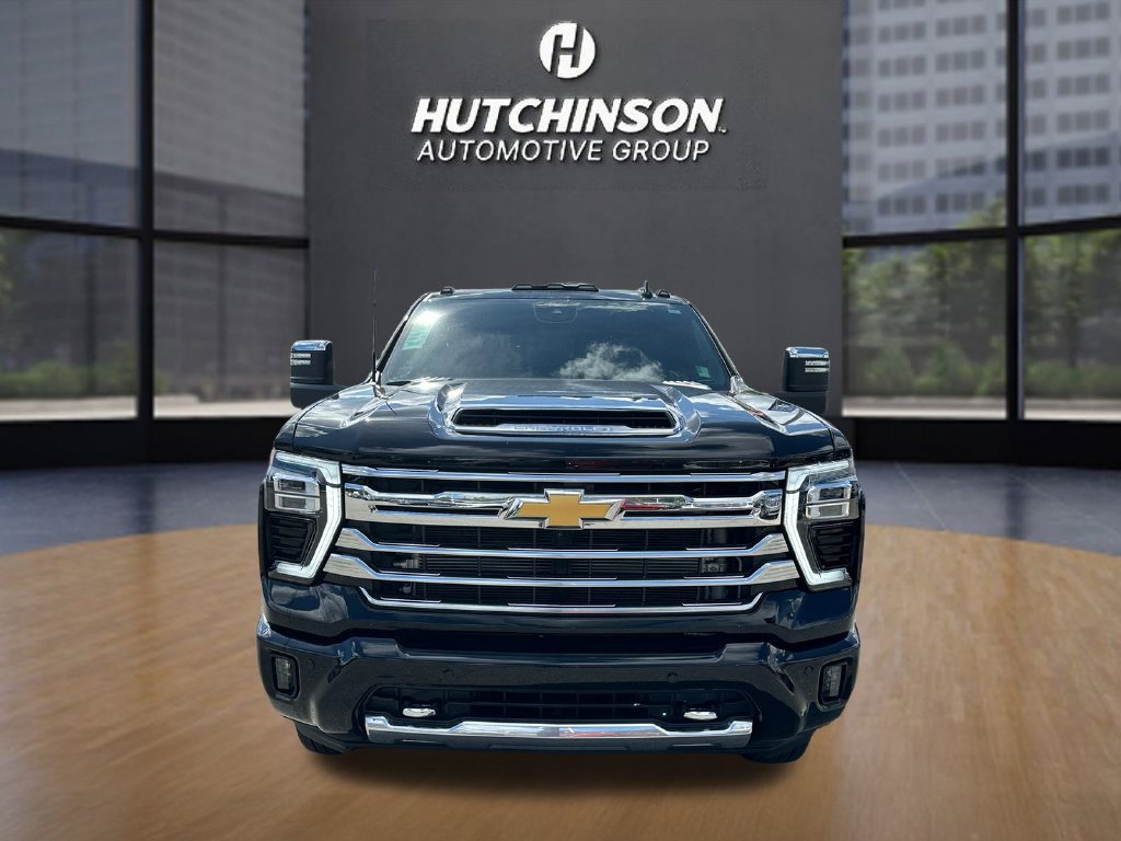 Used 2026 Chevrolet Silverado 3500 High Country w/ High Country Premium Package AWD/4WD image 2