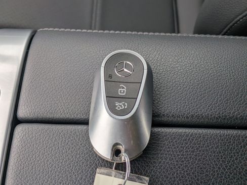 Used 2024 Mercedes-Benz C 300 Sedan image 29