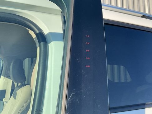 Used 2023 Ford Explorer Limited w/ Equipment Group 301A image 7