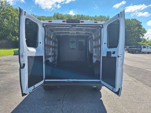 Used 2025 RAM ProMaster 2500 w/ U-Haul Equipment Group FWD image 14