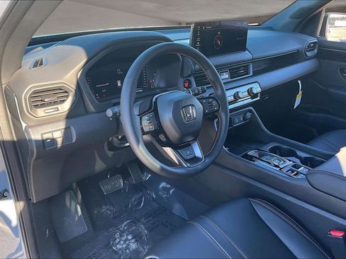 New 2026 Honda Pilot TrailSport image 7