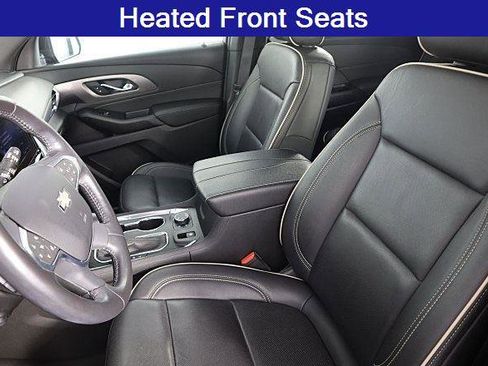 Used 2022 Chevrolet Traverse Premier image 25