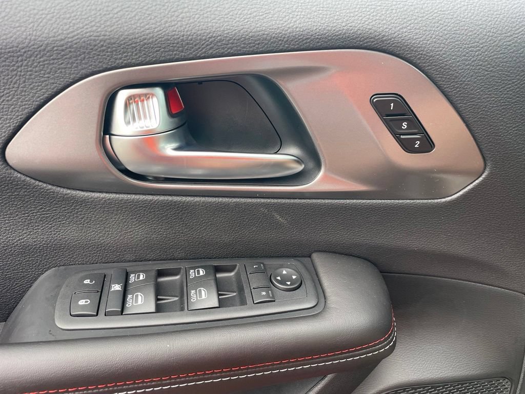 New 2027 Chrysler Pacifica Select FWD image 31