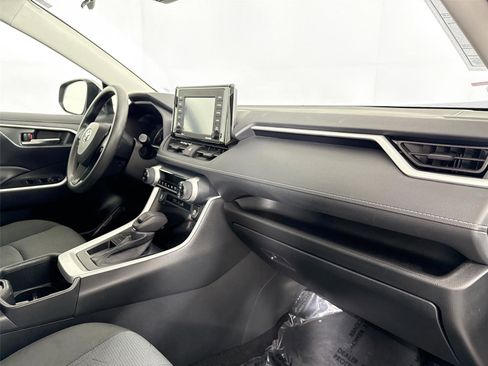 Certified 2022 Toyota RAV4 XLE image 42