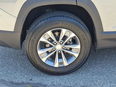 Used 2025 Chevrolet Equinox LT FWD image 24