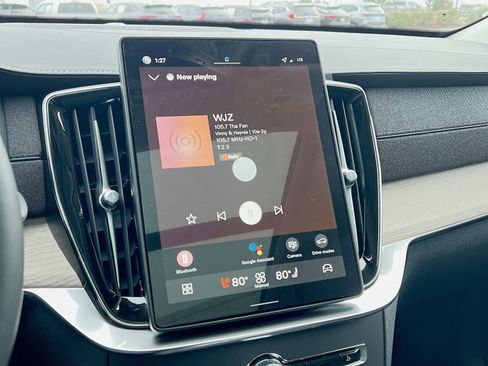 New 2026 Volvo XC90 B6 Plus w/ Protection Package Premier image 18