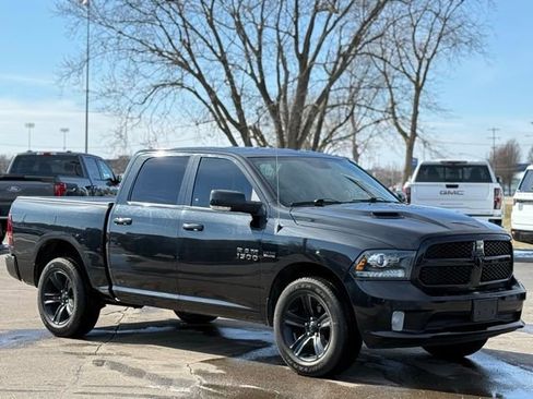 Used 2018 RAM 1500 Sport w/ Quick Order Package 26Q Night image 33