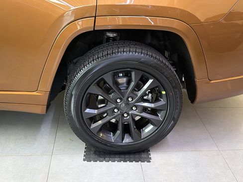 New 2026 Jeep Grand Cherokee L Limited AWD/4WD image 12