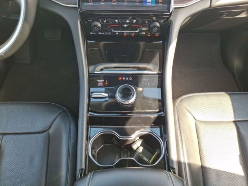 Used 2022 Jeep Grand Cherokee L Limited w/ Luxury Tech Group II image 12