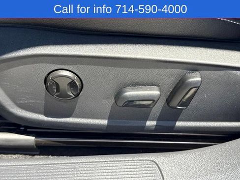 Used 2023 Volkswagen Jetta SE FWD image 15