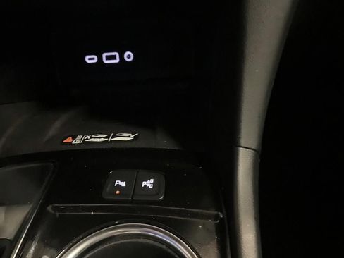 Used 2024 Chevrolet Equinox Premier FWD image 22