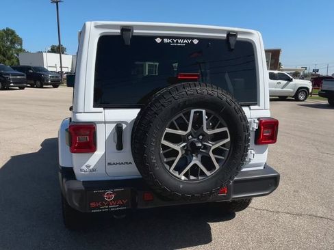 New 2025 Jeep Wrangler Unlimited Sahara AWD/4WD image 7