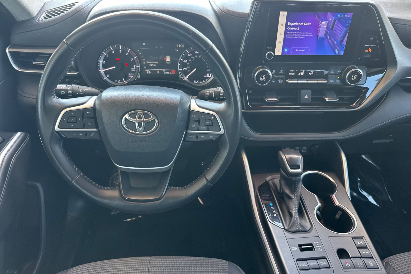 Certified 2025 Toyota Highlander LE AWD/4WD image 18