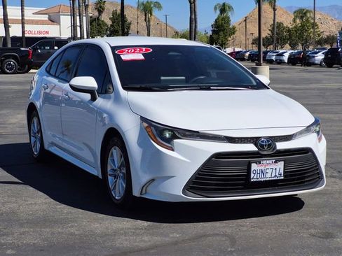 Used 2023 Toyota Corolla LE w/ LE Convenience Package image 3