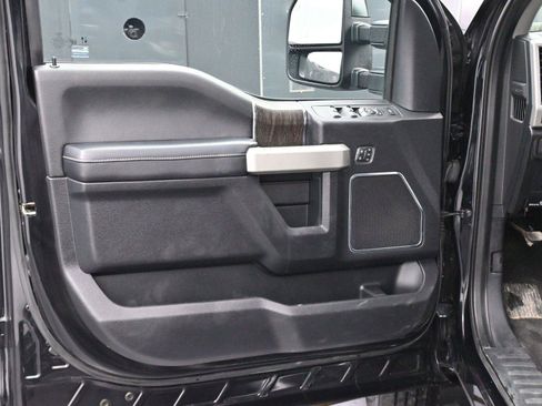 Used 2021 Ford F450 Lariat w/ Lariat Value Package image 9