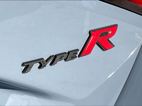 Used 2023 Honda Civic Type R image 9