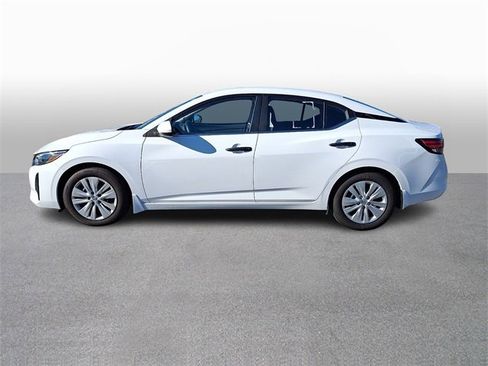 Used 2025 Nissan Sentra S image 7
