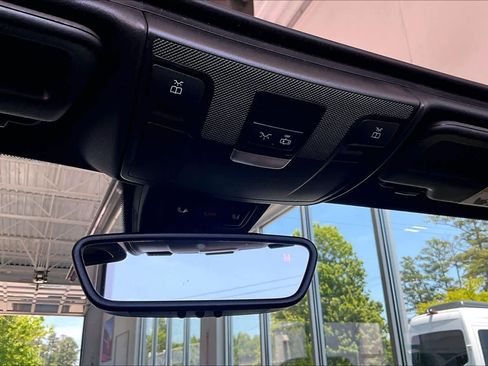 Used 2019 Mercedes-Benz SLC 300 image 36