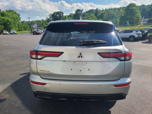 Used 2022 Mitsubishi Outlander SE FWD image 4