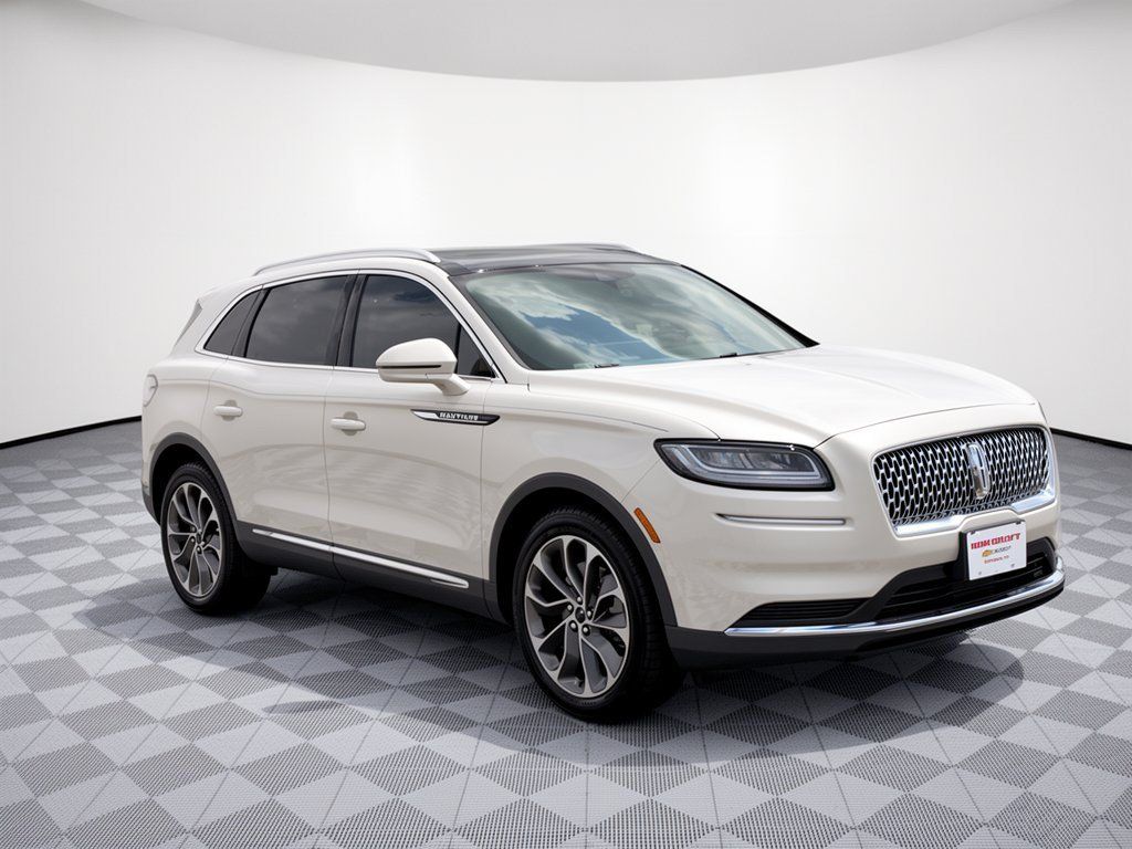 Used 2022 Lincoln Nautilus Reserve w/ Luxury Package FWD image 7