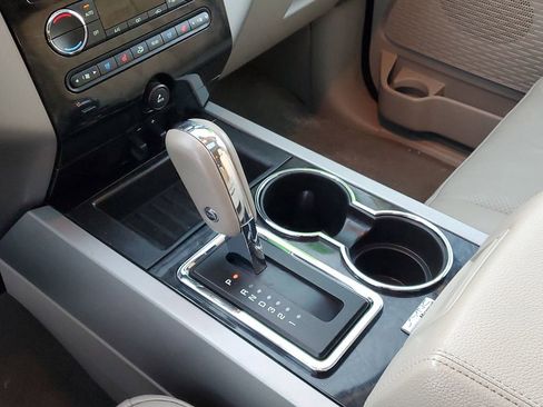 Used 2013 Ford Expedition Limited image 22