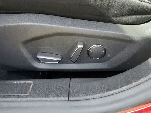 Used 2015 Ford Fusion SE FWD image 8
