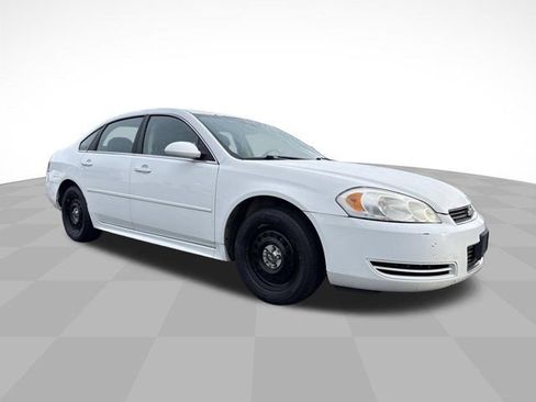Used 2011 Chevrolet Impala Police FWD image 3