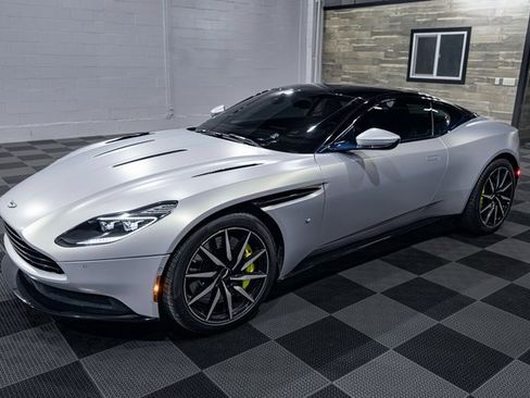 Used 2017 Aston Martin DB11 V12 image 4