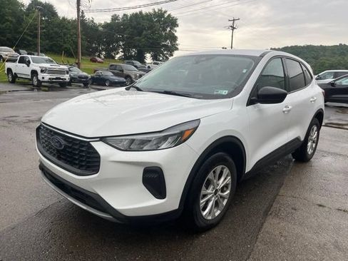 Used 2025 Ford Escape Active AWD/4WD image 10