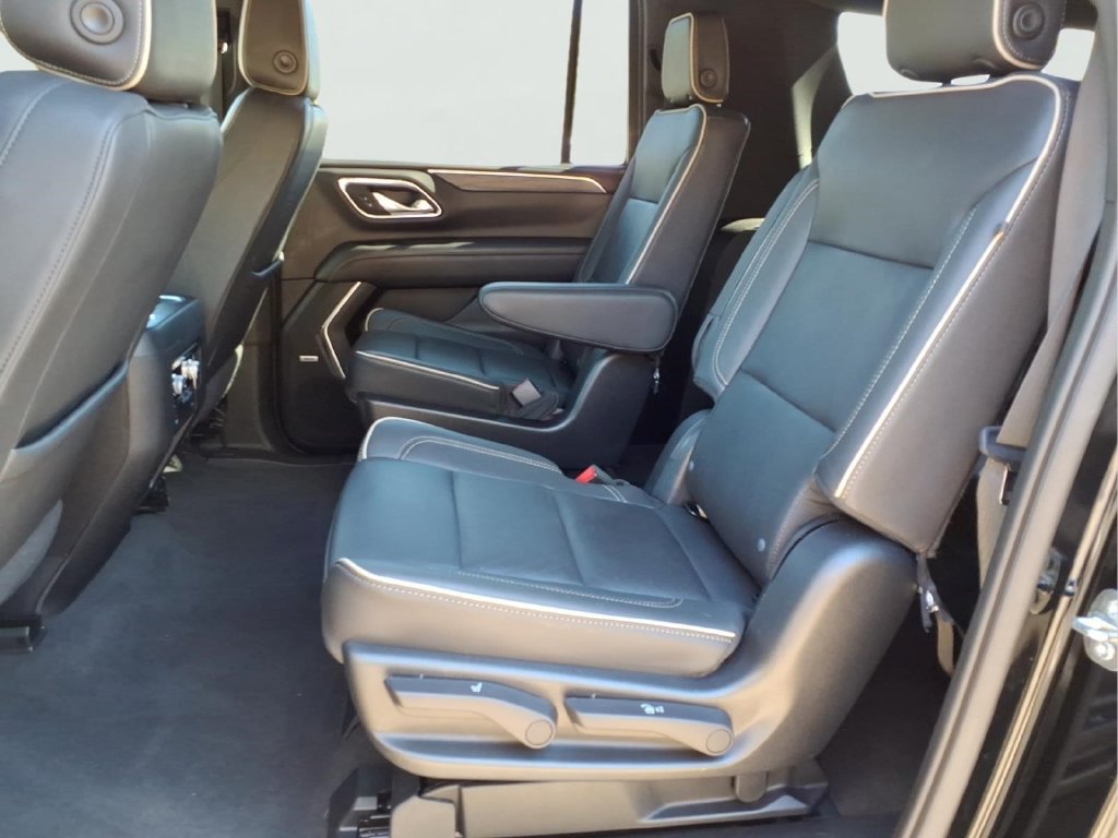 Used 2023 GMC Yukon XL SLT w/ SLT Premium Package AWD/4WD image 22