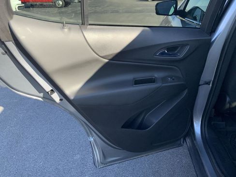 Used 2024 Chevrolet Equinox LT image 56