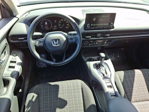Used 2023 Honda HR-V LX image 11