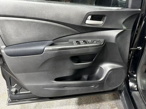 Used 2016 Honda CR-V LX image 11