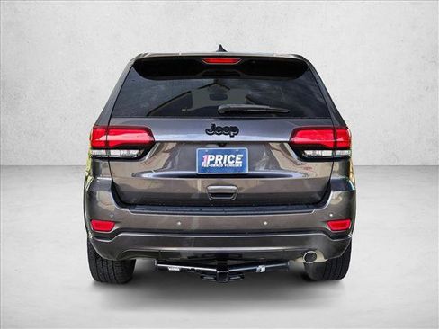 Used 2020 Jeep Grand Cherokee Altitude RWD image 6