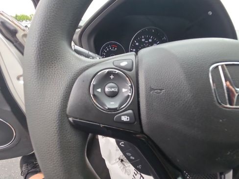 Used 2016 Honda HR-V EX image 15