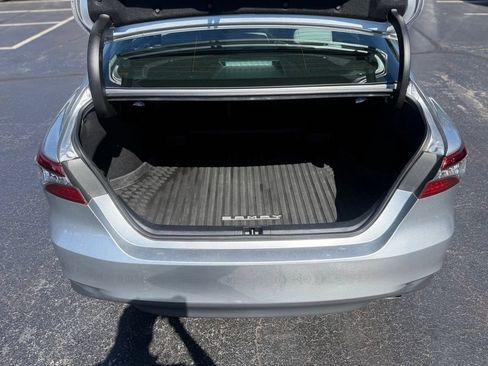 Used 2023 Toyota Camry XLE FWD image 18