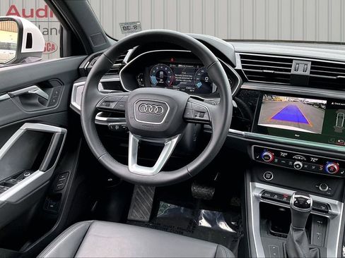 Used 2025 Audi Q3 2.0T Premium w/ Convenience Package image 8