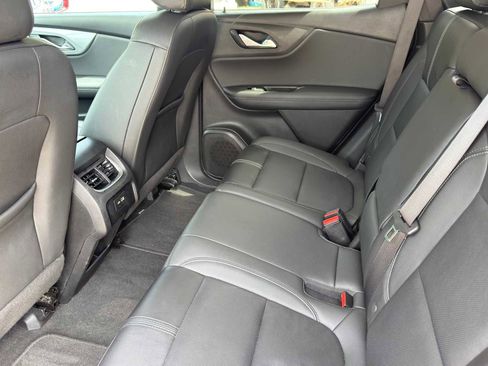 Used 2019 Chevrolet Blazer LT FWD image 27