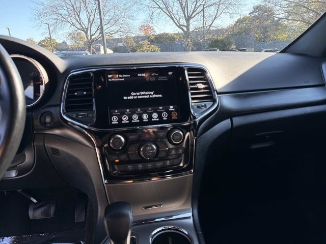 Used 2022 Jeep Grand Cherokee Laredo X AWD/4WD image 17