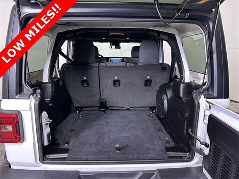 Used 2024 Jeep Wrangler Sport S image 27