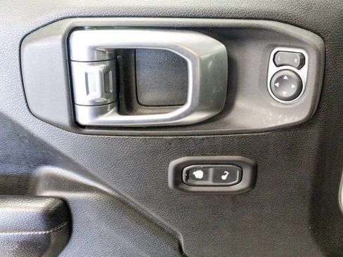 Certified 2020 Jeep Gladiator Sport w/ Quick Order Package 24S image 12