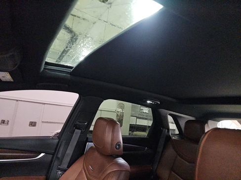 Used 2021 Cadillac XT5 Premium Luxury image 11