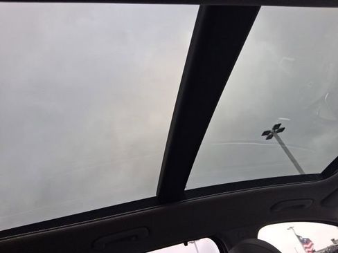 Used 2020 Hyundai Santa Fe Limited image 14