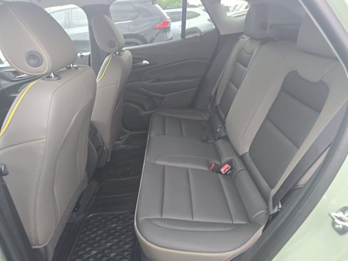 Used 2026 Chevrolet Trax ACTIV w/ Sunroof Package FWD image 15
